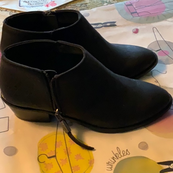 Size 5 and half “simply Vera” ankle boots - Picture 3 of 5